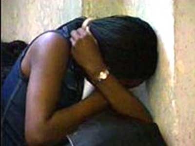 Numero verde:  800 300 558 - Contro le Mutilazioni Genitali F...
