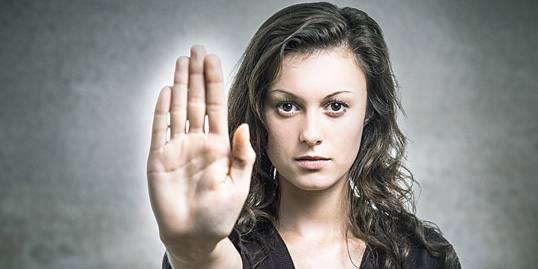 Violenza sessuale - Atti sessuali - Nozione - In tema di viol...