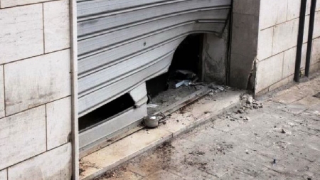 Una saracinesca di un magazzino viene danneggiata: può dirsi...