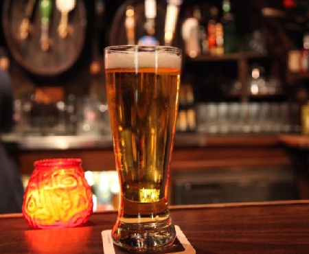 Il proprietario del pub non può essere considerato responsabi...