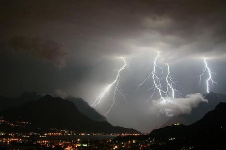 Mutamenti climatici: una bomba d'acqua oramai non può più con...
