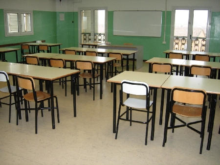 La presenza della psicologa scolastica in un’aula di scuola e...
