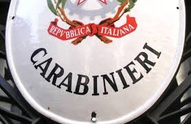 App. dei carabinieri abbandona in una camera di albergo, dove...