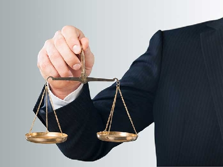 Tentato furto aggravato in abitazione resistenza a pubblico u...