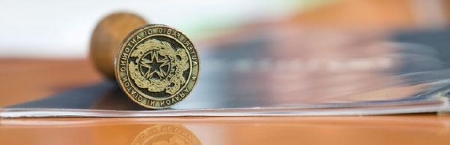 Come deve essere rilasciata una procura all'estero?