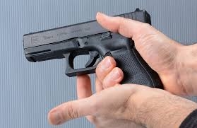 Un uomo viene condannato per essere stato fermato alla guida ...