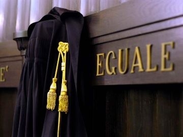 Concede in comodato la casa a figlio e nuora: essendo la casa...