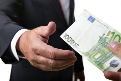 Corruzione di un giudice. Rileva il contenuto o la metodologi...