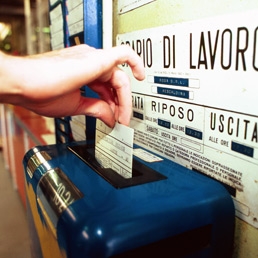 Dipendente Asl timbra il bagde in un luogo diverso da quello ...