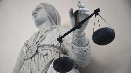 La distinzione tra servitù prediale pubblica e diritti di uso...