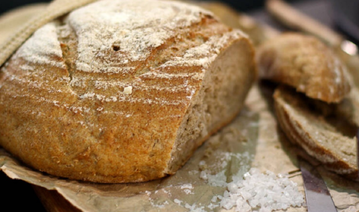Preconfezionamento di pane precotto - Dubbio di illegittimità...