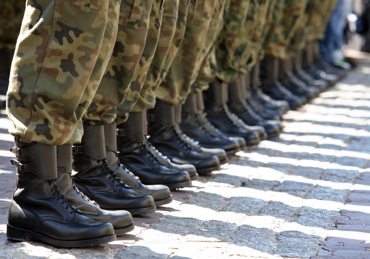 Reati contro il servizio militare - Abbandono di posto e viol...