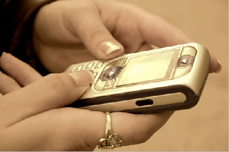 la diffamazione a mezzo della voce o del telefono non integra...