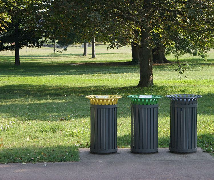 Rifiuti urbani - Spazzamento delle strade e svuotamento cesti...