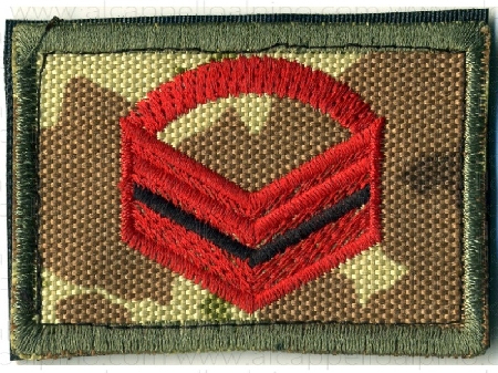 Primo caporal maggiore dell'Esercito Italiano sospeso dis...