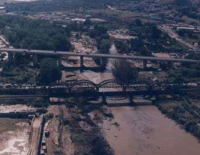 Il 10.9.2000, il torrente Beltrame, in piena, travolge il cam...