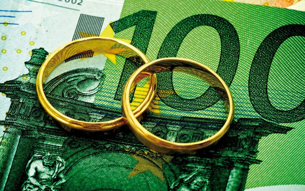 Legittimo l'assegno divorzile all'ex moglie che perce...