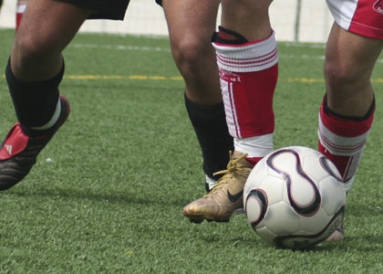 Calcio amatoriale: gomitata e lesione grave. La Cassazioner i...