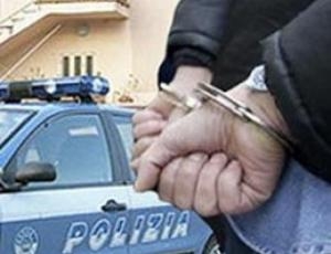 Rapina e lesioni a danno di extracomunitari. Sussiste l'aggra...