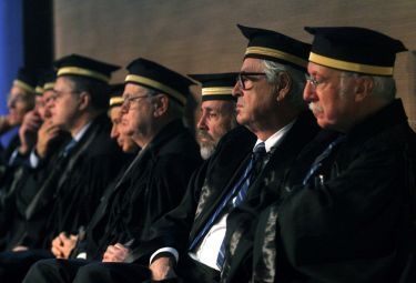Assunzioni nelle Universita': blocco. Il Consiglio di Stato p...