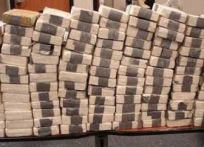E' ingente quantità la sostanza stupefacente che supera 2.000...