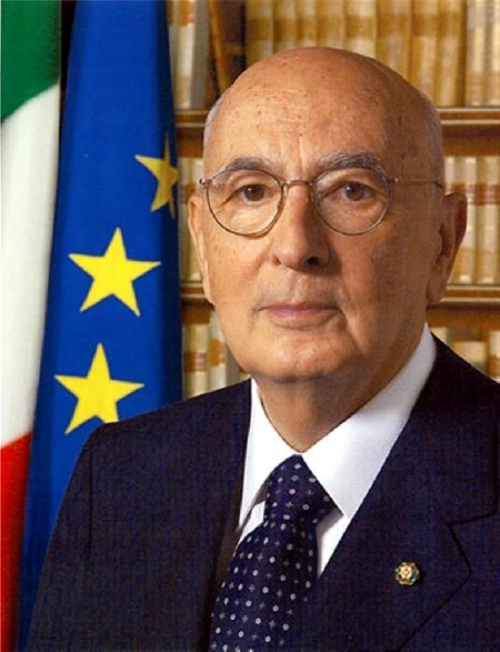 Conflitto attribuazioni. Violazione domicilio e delle comunic...