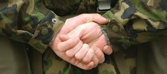 Militare professionista affiliato a cosche mafiose. Intercett...