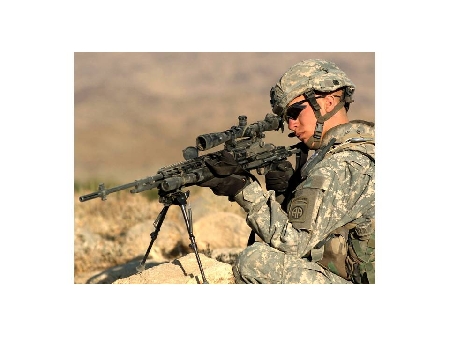 Militare di leva si infortuna a seguito di una caduta durante...