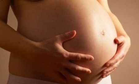 Anche se le certificazioni sono tardive la donna che lavora a...