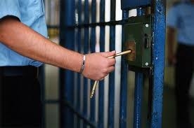 Depressione e tendenze suicide in carcere. Il disturbo da ada...