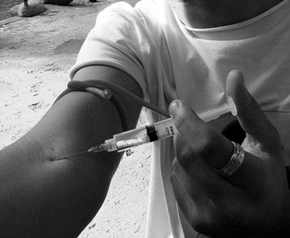 L'avere assunto droga prima o durante la guida non integra da...