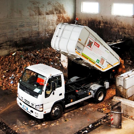 Autista di un’azienda municipale per salvarsi dall'accusa di ...