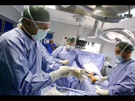 Quadro coronarico complesso e urgente intervento al cuore. An...