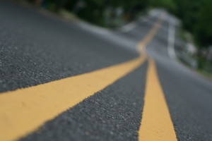 Le strade romane sono conosciute per la presenza di buche. Pe...