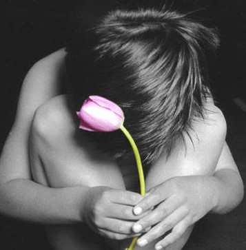 Il padre di una bambina imputato di avere compiuto atti sessu...