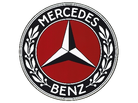 Rubano una Mercedes custodita in un'autorimessa. Chi deve pag...