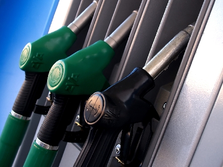 Distributore di carburante senza bagno. Condannato il legale ...